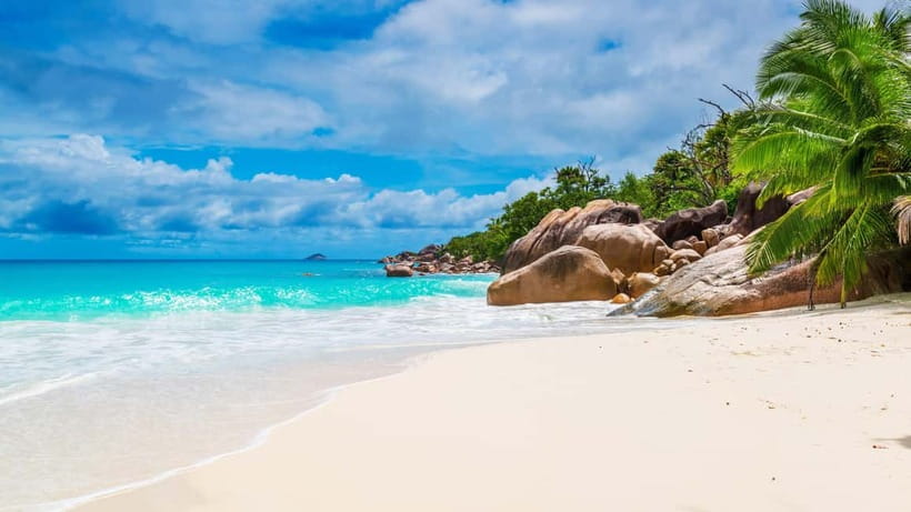 Phuket : Lazy Similan Islands by Catamaran with lunch - Christmas Point and Namchai Bay for the first snorkel