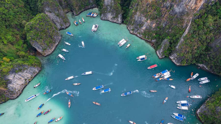 Phuket: Phi Phi, Bamboo & Maithon by Premium Speed Catamaran - Who should book this trip?