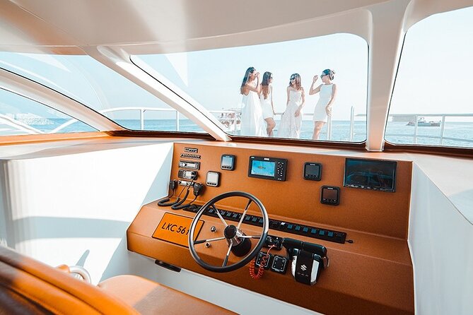 Phuket: Phi Phi, Bamboo & Maiton Speed Catamaran Tour - Maiton Island: snorkeling and water play