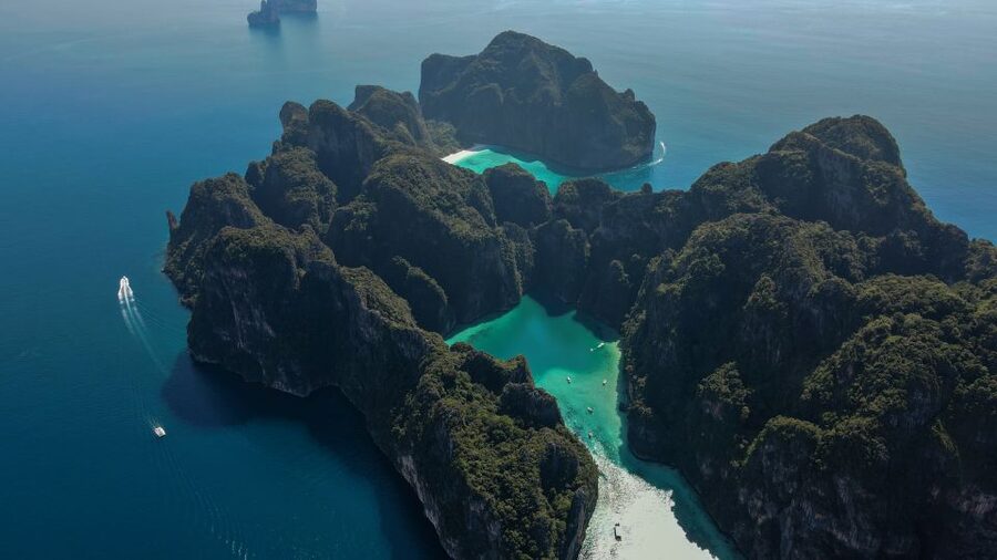 Phuket: Phi Phi Islands Day-Trip by Speed Catamaran - Maiton Island and the sunset ride home