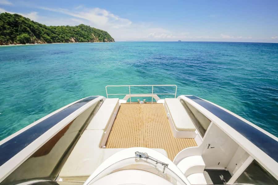Phuket: Phi Phi & Maithon Island Day Trip by Power Catamaran - Lunch on Ko Phi Phi Don