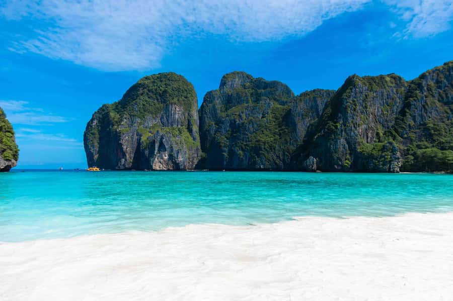Phuket: Phi Phi, Maya & Bamboo By Premium Speed Catamaran - The speed catamaran crossing