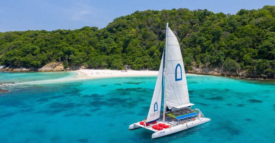 Phuket: Racha and Coral Island Catamaran Tour with Lunch - Language and group expectations