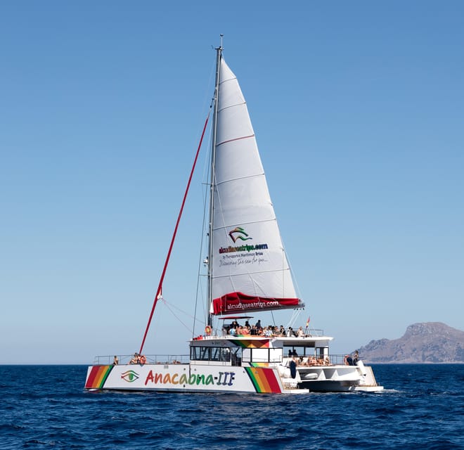 Port d'Alcudia: North Coast Catamaran Cruise with Meal - How Crowded Does the Catamaran Feel?