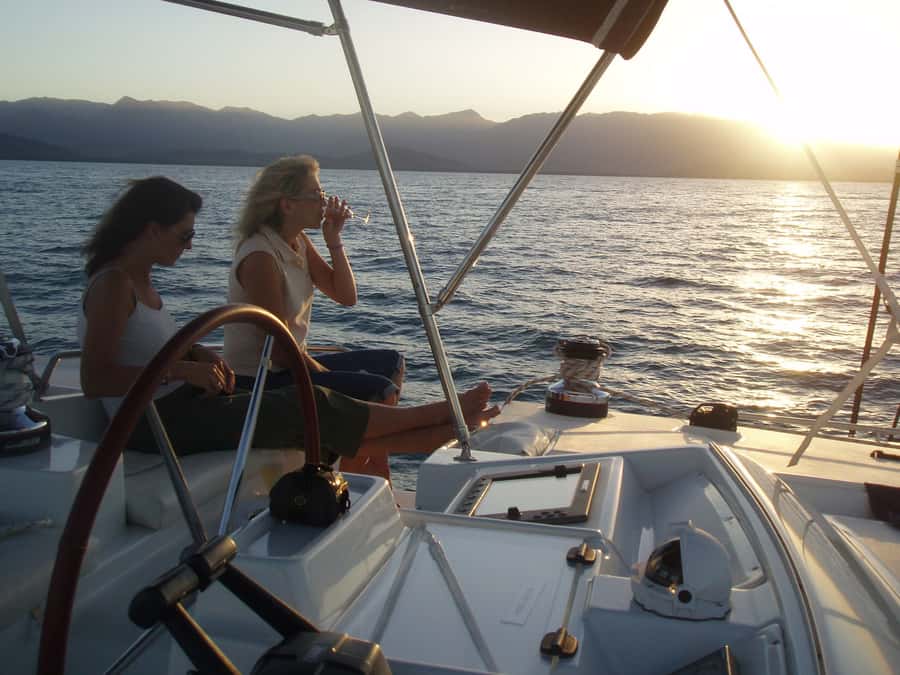 Port Douglas: Sunset Sailing Cruise on Luxury Catamaran - Why this Port Douglas sunset sail works so well