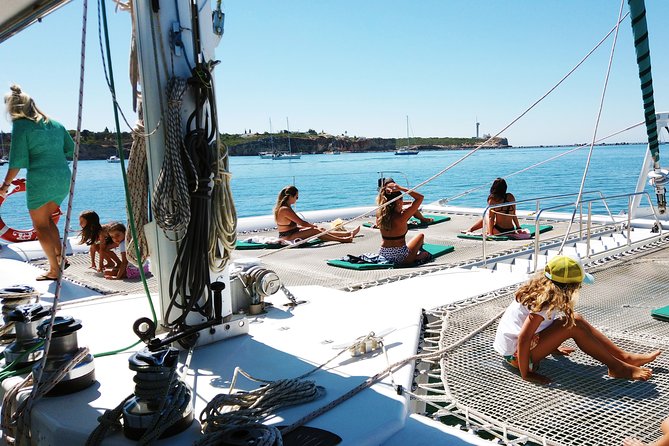 Portimao: Benagil Caves & Coastline - Catamaran - Carvoeiro and the sculpted cliffs