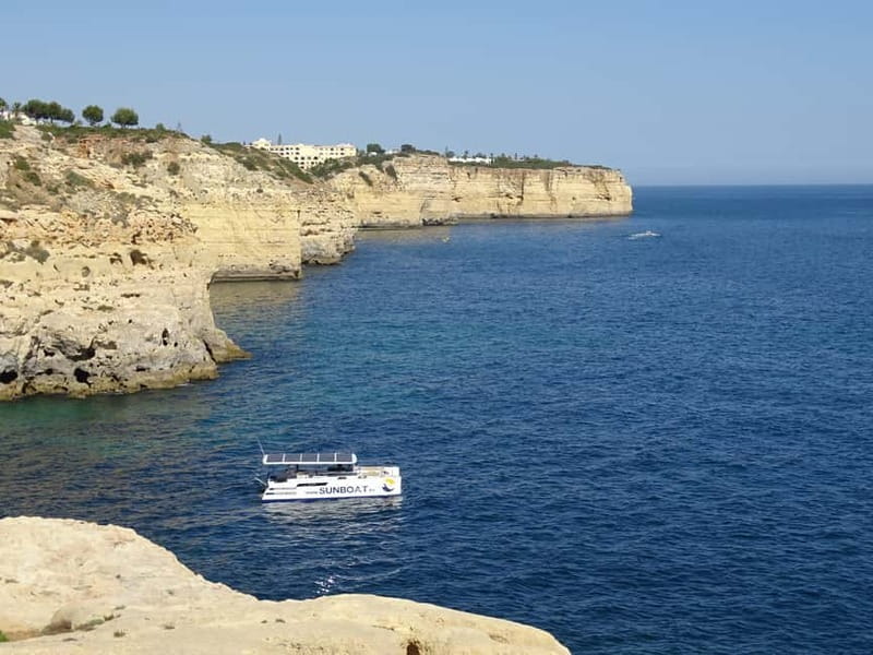 Portimão: Benagil Caves & Golden Coast Eco Catamaran Tour - More than one cave and a changing view