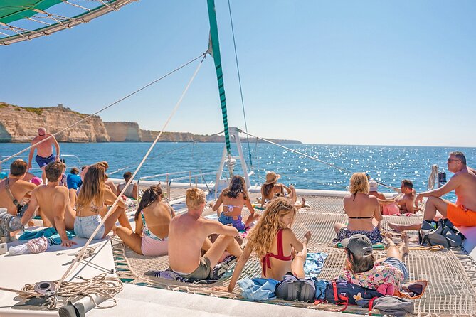 Portimao: Brunch and Benagil Caves - Alfanzina Lighthouse and the Benagil Coast
