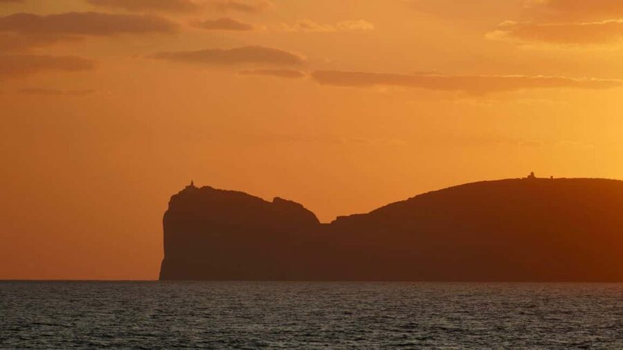 Porto Conte: Sunset catamaran excursion with aperitif - Key points to know before booking