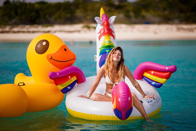 Private 40' Bali Catamaran – Drinks & Food Included - Drinks, Music, and the Private-Group Advantage