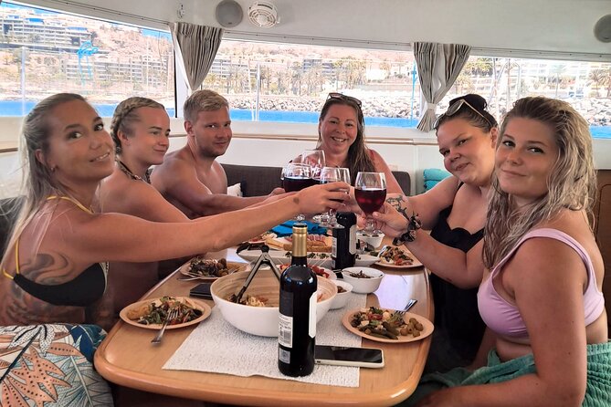 Private 5 hour catamaran cruise in south of Gran Canaria - Swimming, snorkeling, and paddleboarding in calm bays