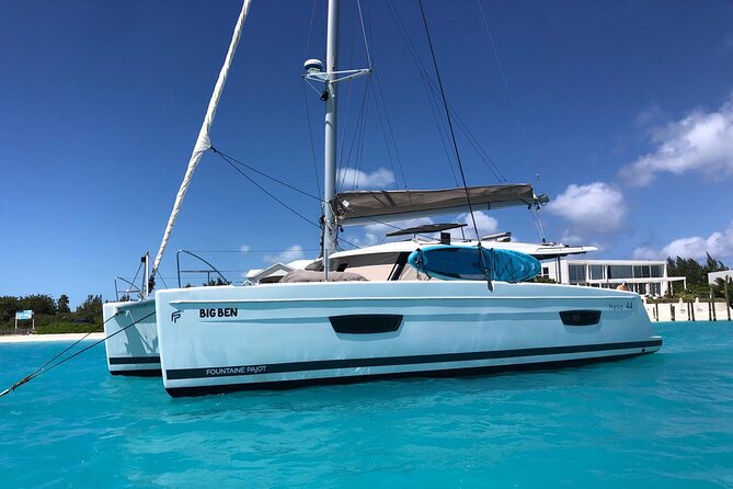 Private Afternoon Tour Catamaran 44 Big Ben - Half Moon Bay: shallow water and a walk from Pine Cay