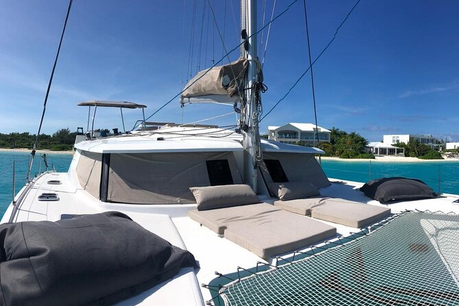 Private Afternoon Tour Catamaran 44 Big Ben - The Sand Dollar Bar: a floating pause between stops