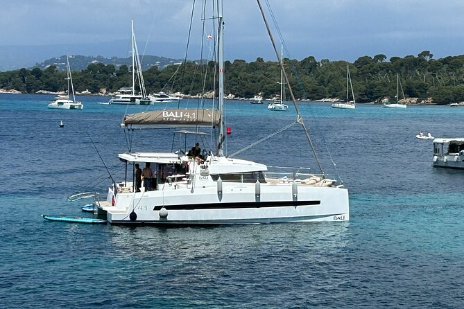 Private catamaran cruise, Lérins Islands, Antibes , Cannes - Five details that shape the day