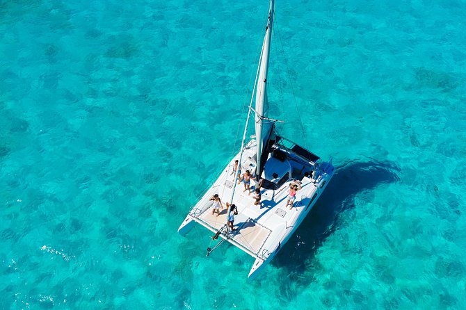 Private Catamaran from Cancun to Isla Mujeres for up to 13 People - A crew that adjusts to your group