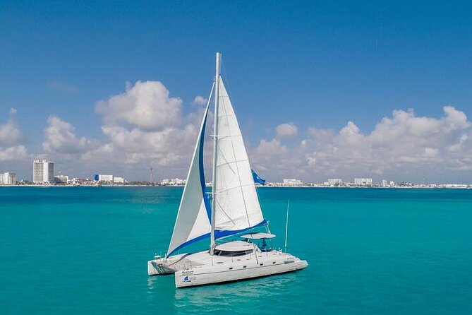 Private Catamaran from Cancun to Isla Mujeres | For up to 40 pp - What the private format is really worth