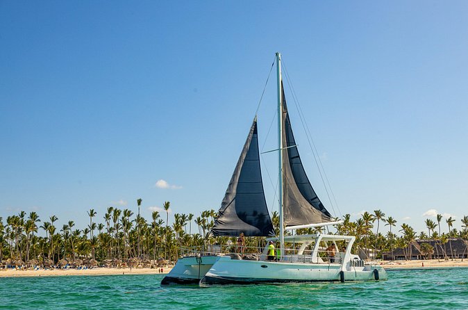 Private Catamaran + Private Parasailing - up to 20 passengers - What the $2,000 private rate really means