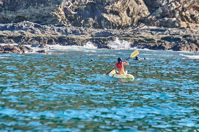 Private catamaran sailing sunset tour & snorkeling from Tamarindo - Sailing the Pacific with drinks and bruschetta