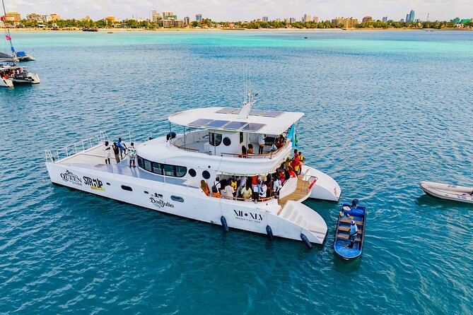 Private Catamaran - Stone Town Islands & Sandbanks (8 hrs) - Who will enjoy this Zanzibar yacht charter most?