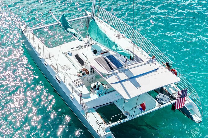 Private Catamaran Sunset Sail in Waikiki - Sailing into the sunset along Oahu’s coast