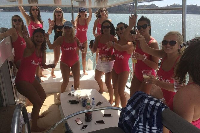 Private Catamaran Tour: Lisbon coast cruise with barbecue and drinks - Practical details before you book