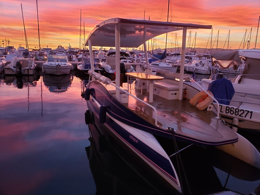 Private catamaran trip in the Bay of Juan les Pins at sunset - Why the solar boat changes the mood