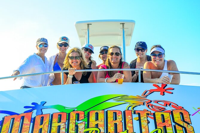 Private Catamaran wonderful Snorqueling slide & entartaiment team - Snorkeling with the equipment provided