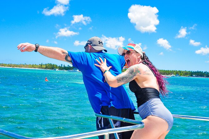 Private Catamaran wonderful Snorqueling slide & entartaiment team - A crew built around service and entertainment