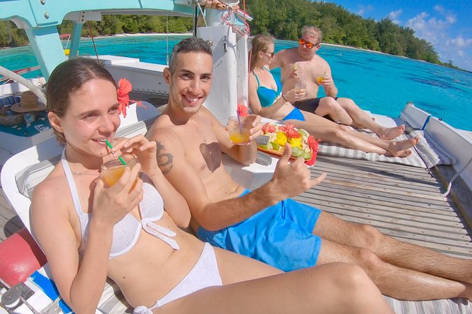 PRIVATE Full Day Tour : Moorea Snorkeling & Sailing on a Catamaran named Taboo - Quiet beach time and the food question