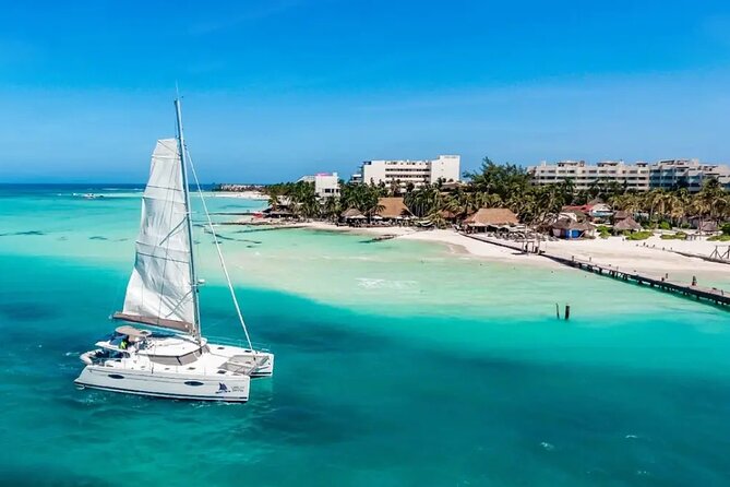 Private Luxury Catamaran Cancun to Isla Mujeres | For up to 30 pp - Boarding at Marina Las Perlas