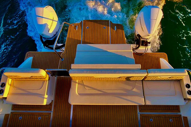 Private Luxury Catamaran Champagne Sunset Cruise - The champagne sunset toast