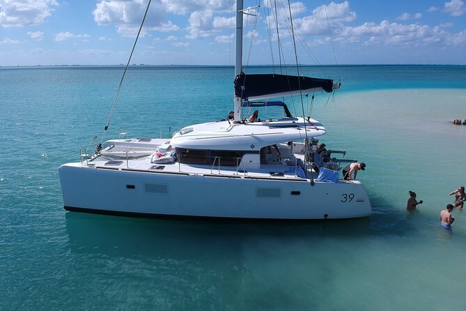 Private Luxury Catamaran Tour to Stingray City and Snorkel - Starfish Point offers a quieter hour