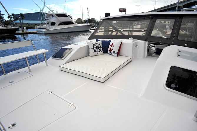 Private Luxury Power Catamaran. Enjoy USVI Aboard MV Hydra - Snorkeling, swimming, and non-swimmers