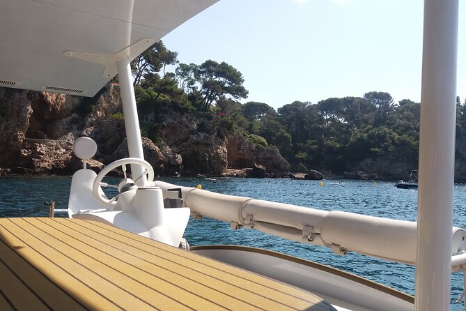 Private ride with sea bath in Solar Catamaran - What the private format is really worth
