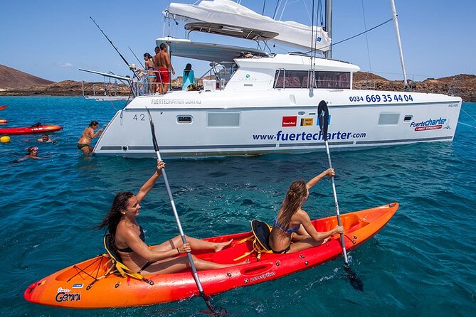 Private trips to Lobos Island in Catamaran Lagoon 421 - Anchoring near Lobos Island