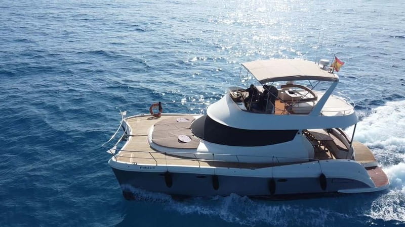 Puerto del Carmen: Private Sunset Catamaran Tour with Drinks - The Crew and the Feel of the Evening