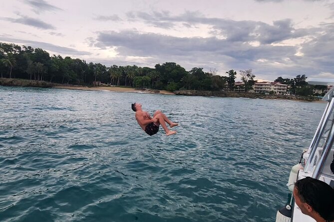 Puerto Plata : Party Boat Catamaran to Sosúa Bay - Who will enjoy this boat party most?
