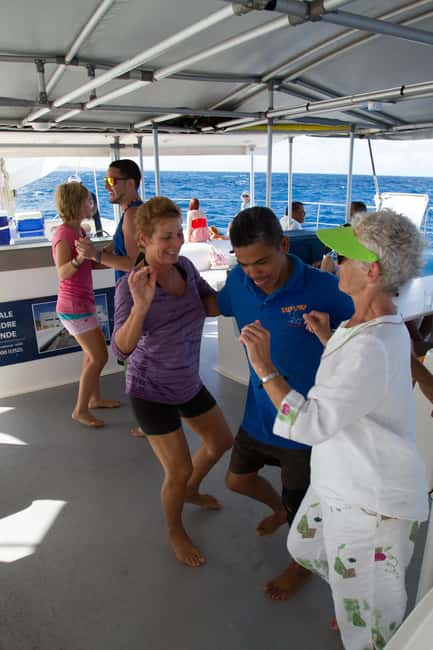 Puerto Plata: Sosúa Catamaran Day Trip with Lunch and Drinks - Who should book this catamaran trip?