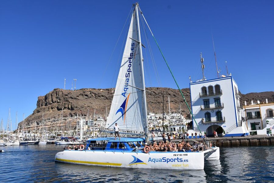 Puerto Rico: 4-Hour Catamaran Excursion in the South - Lunch, drinks, and the onboard routine