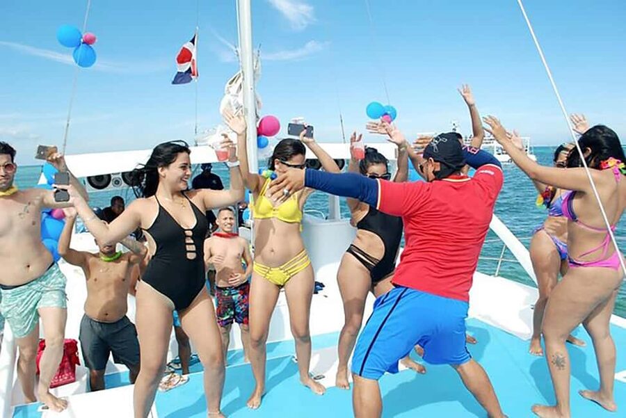 Punta Cana: Catamaran Boat Party with Unlimited Drinks - Key details before you book