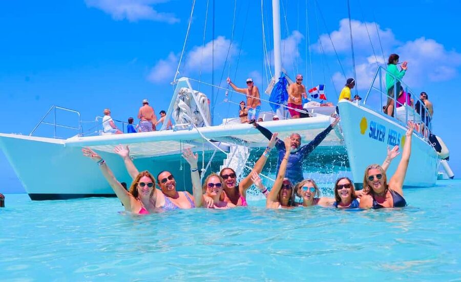 Punta Cana: Saona Island Catamaran Adventure with Lunch - Dominican buffet lunch and the open bar
