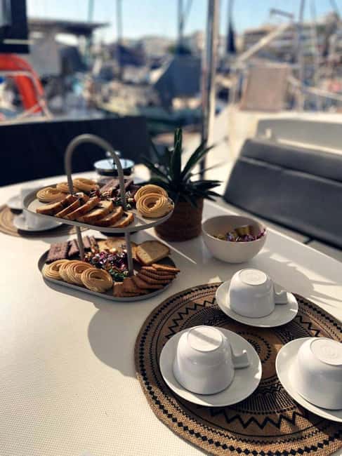 Rethymno Premium Catamaran Cruise: Healthy Lunch & Open Bar - The 105-minute sail along Crete’s coast