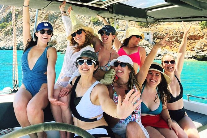 Rethymno: Private Catamaran Cruise with Lunch and Drinks - An onboard lunch with a Greek and Mediterranean mix