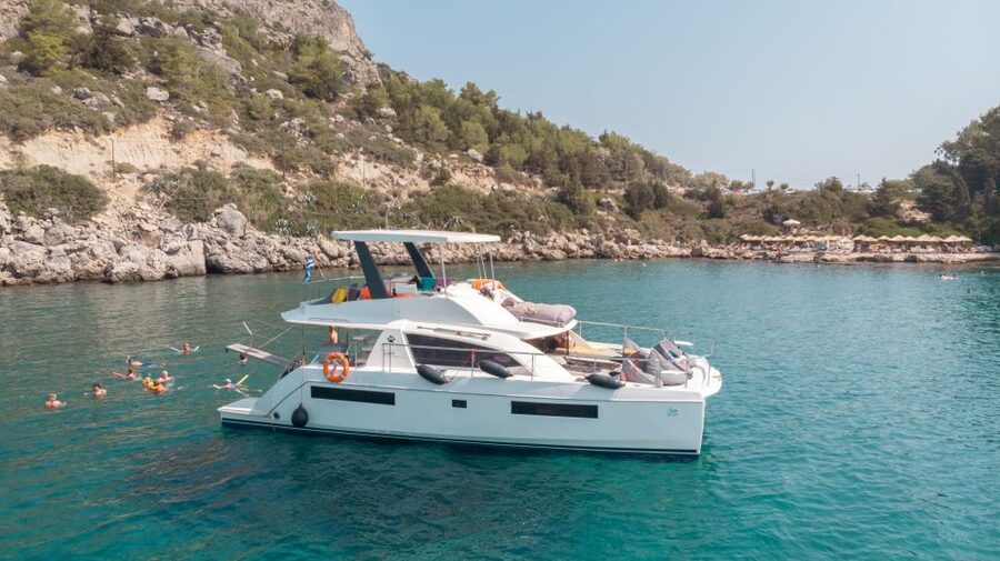 Rhodes: All-Inclusive Catamaran Cruise with Lunch and Drinks - Meeting the crew at Mandraki Harbor