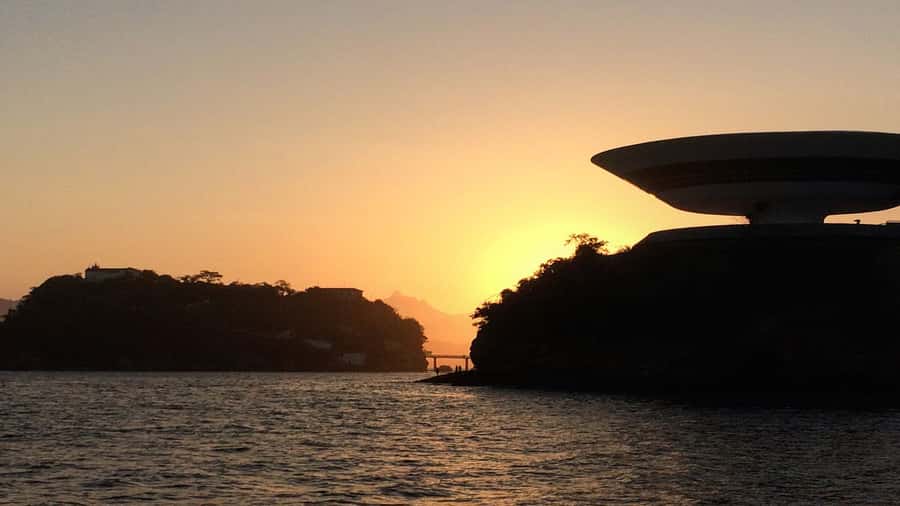 Rio: Guanabara Bay Boat Tour - Oscar Niemeyer’s Museum of Contemporary Art