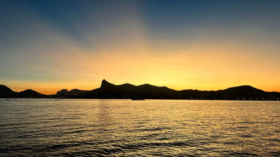 Rio: Guanabara Bay Boat Tour - The Sugarloaf photo stop