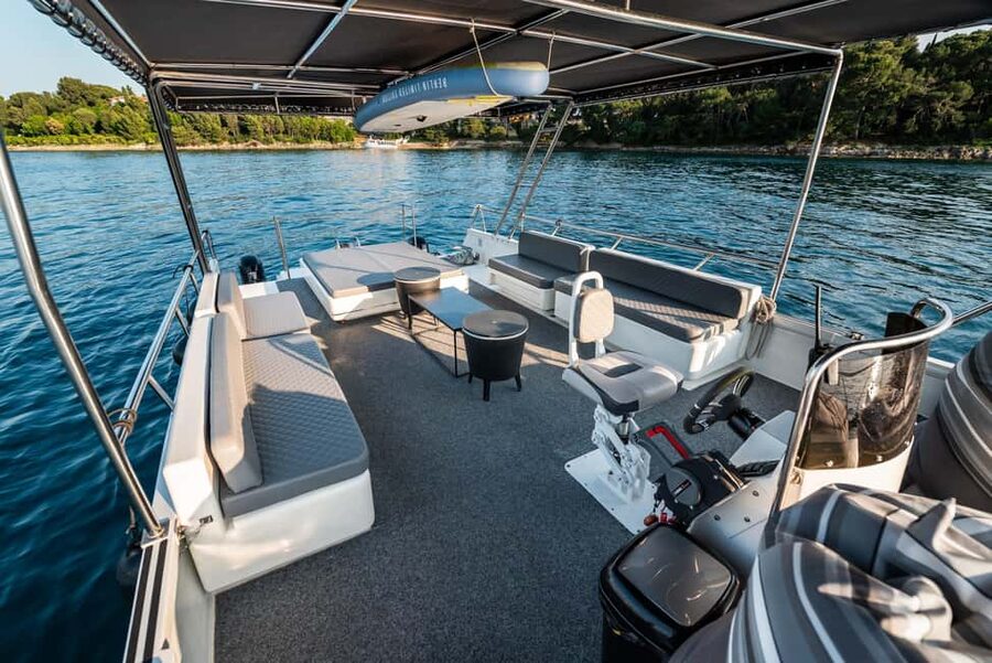 Rovinj: Private tours with catamaran - Who should book the Rovinj catamaran?