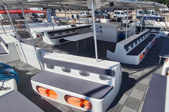 Sailing catamaran at Sunset of 2 hours Duration - How the crowd changes the experience