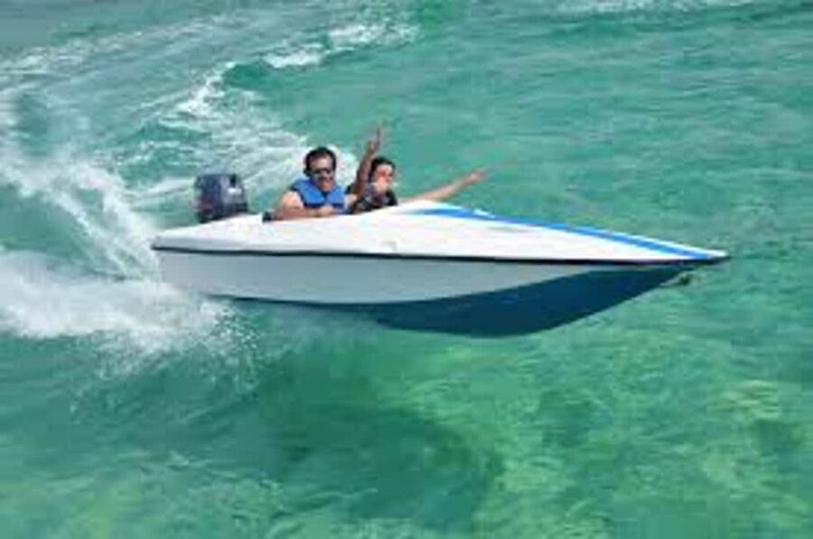 Sailing Splash Tour Speedboat, Snorkel, and Catamaran - Getting started at the Punta Cana beach base