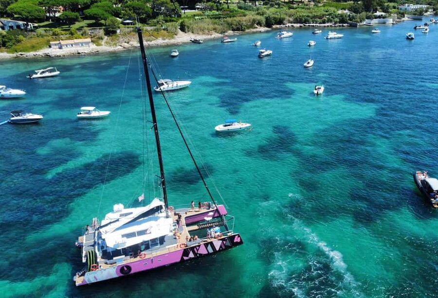Saint Tropez: Evening Catamaran Party with Welcome Drink - The welcome drink and first hour on the water